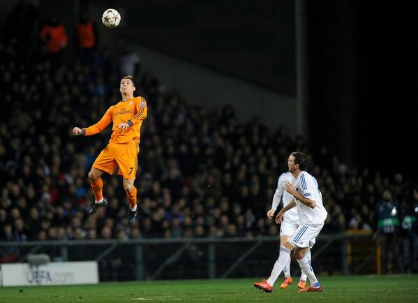 Ronaldo-Jump.jpg